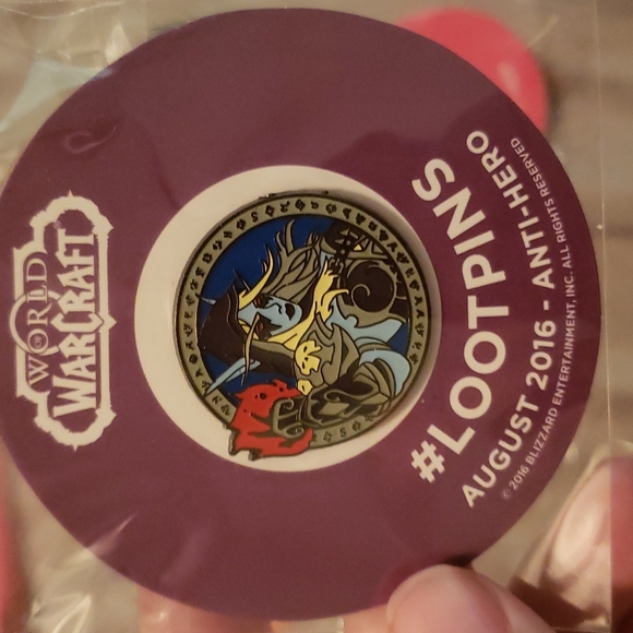 Set of loot crate pins (7 total) - Picture 6 of 8